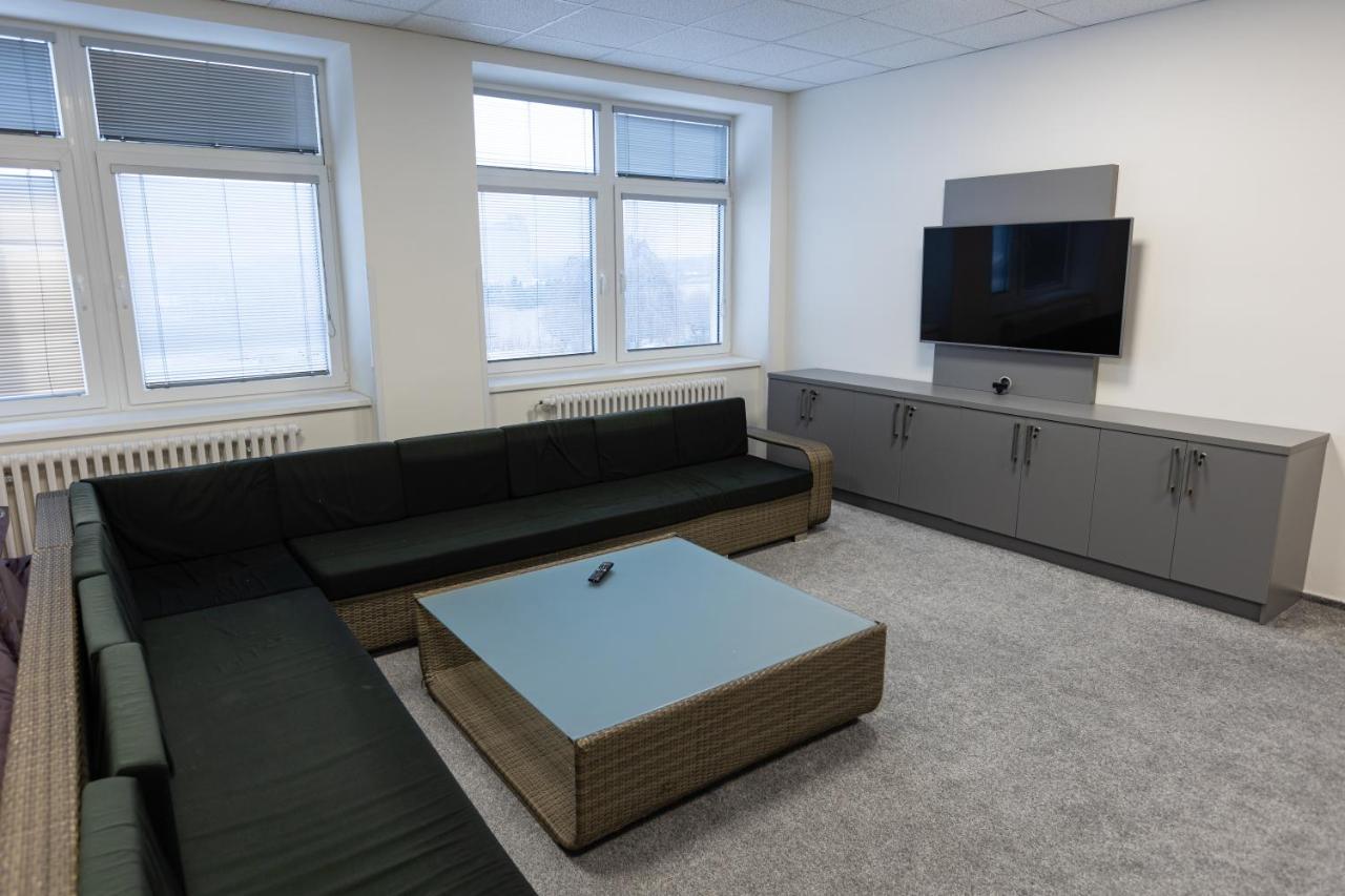 Arena Apartments Havlíčkŭv Brod Buitenkant foto
